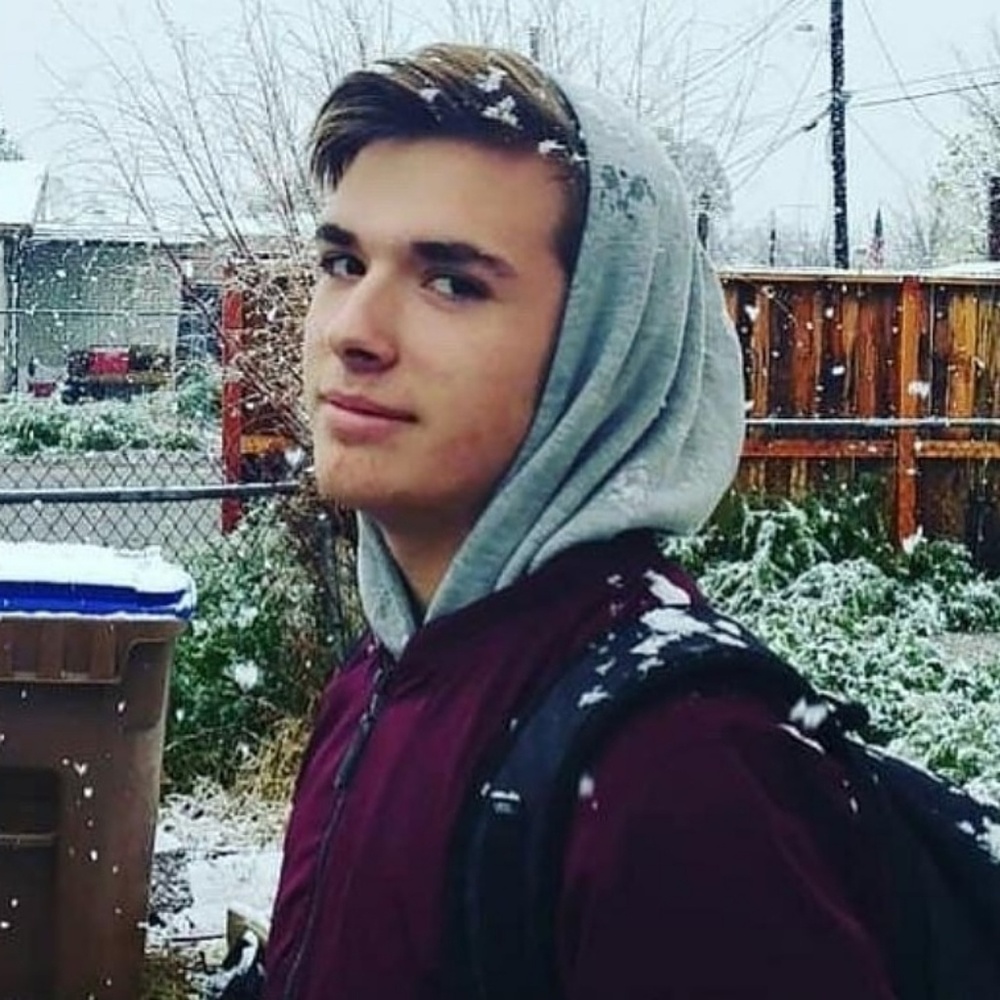 Meet your Posher, Benjamin